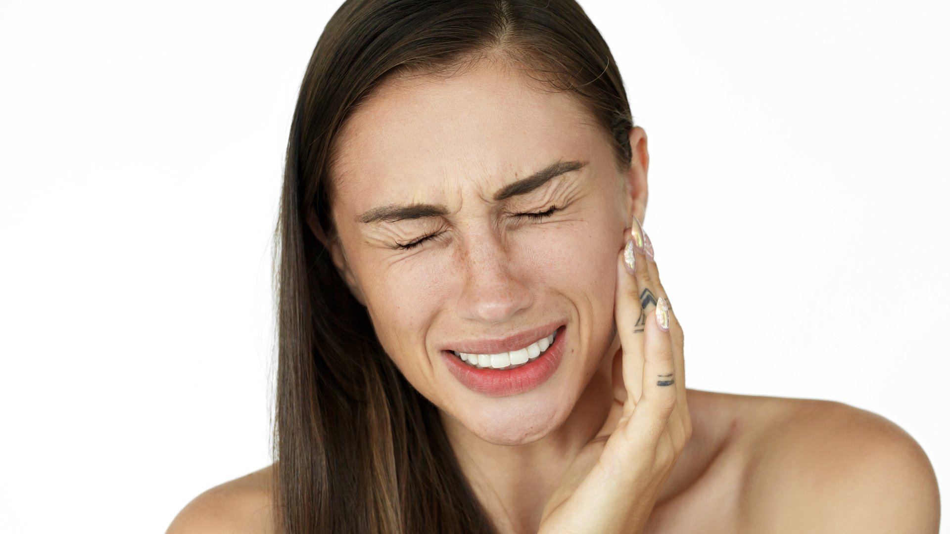 Fogfájás? Mi állhat a háttérben?  Fogfájás okai – Mitől fájhat a fogunk?