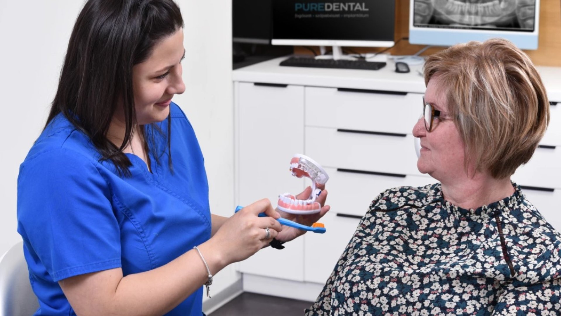 Teeth whitening Budapest | PureDental Dentistry