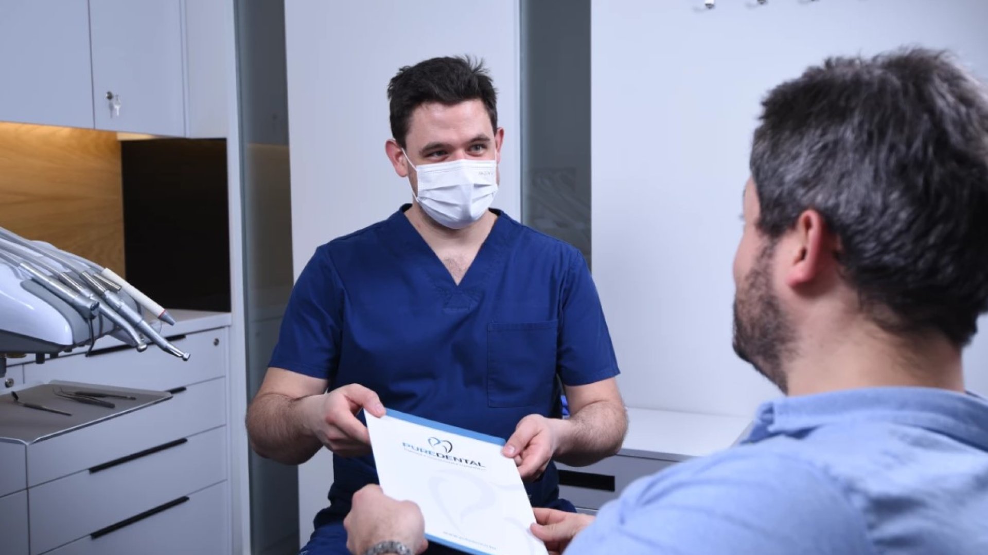 Aesthetic fillings in Budapest at PureDental Dentistry