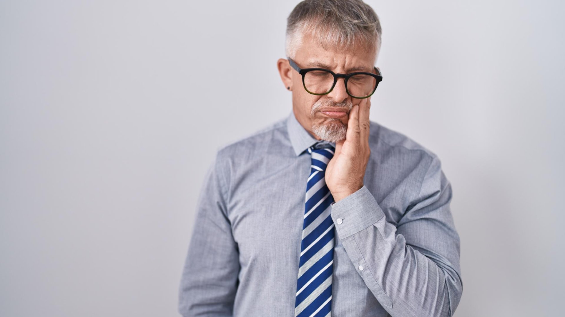 Gyulladt a foga? Ezért ne halogassa a fogorvost | PureDental Gyulladt fog – ne halogassa, ha fájdalmat érez