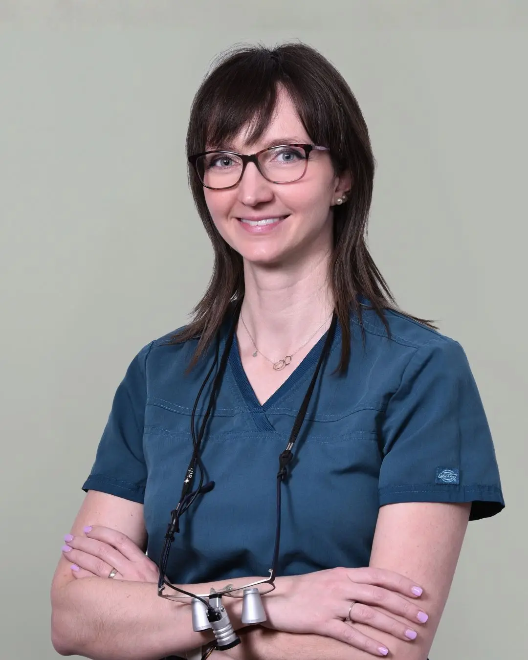 Dr. Váry Melinda fogorvos, parodontológus szakorvos